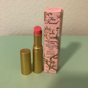 Too faced lipstick in marshmallow bunny